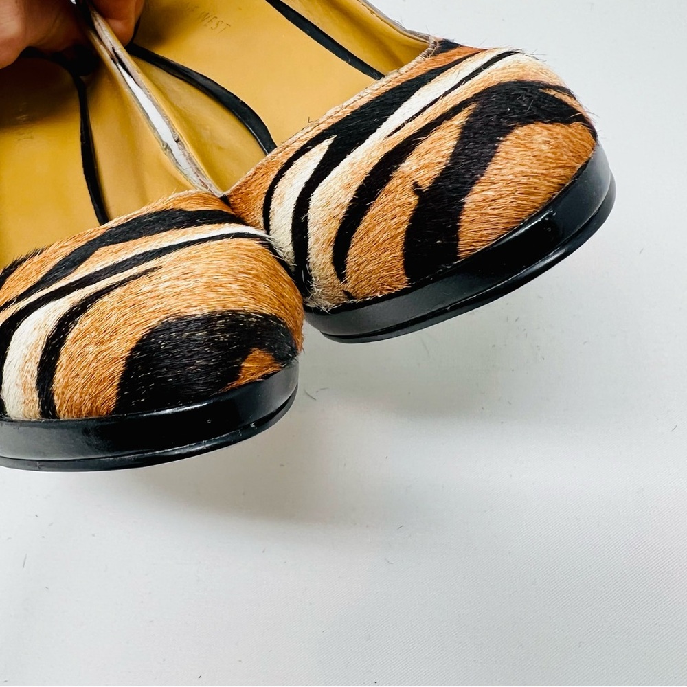 NINE WEST ROCHA TIGER PUMPS - Picture 2 of 11